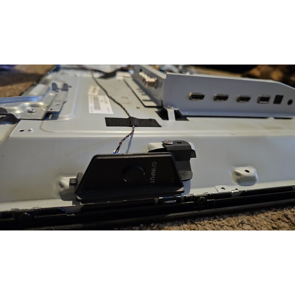 32'' Toshiba LCD TV 32LF221U19  input/power button /board